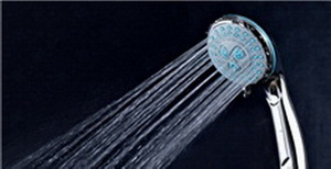 廚房水槽漏水如何處理？